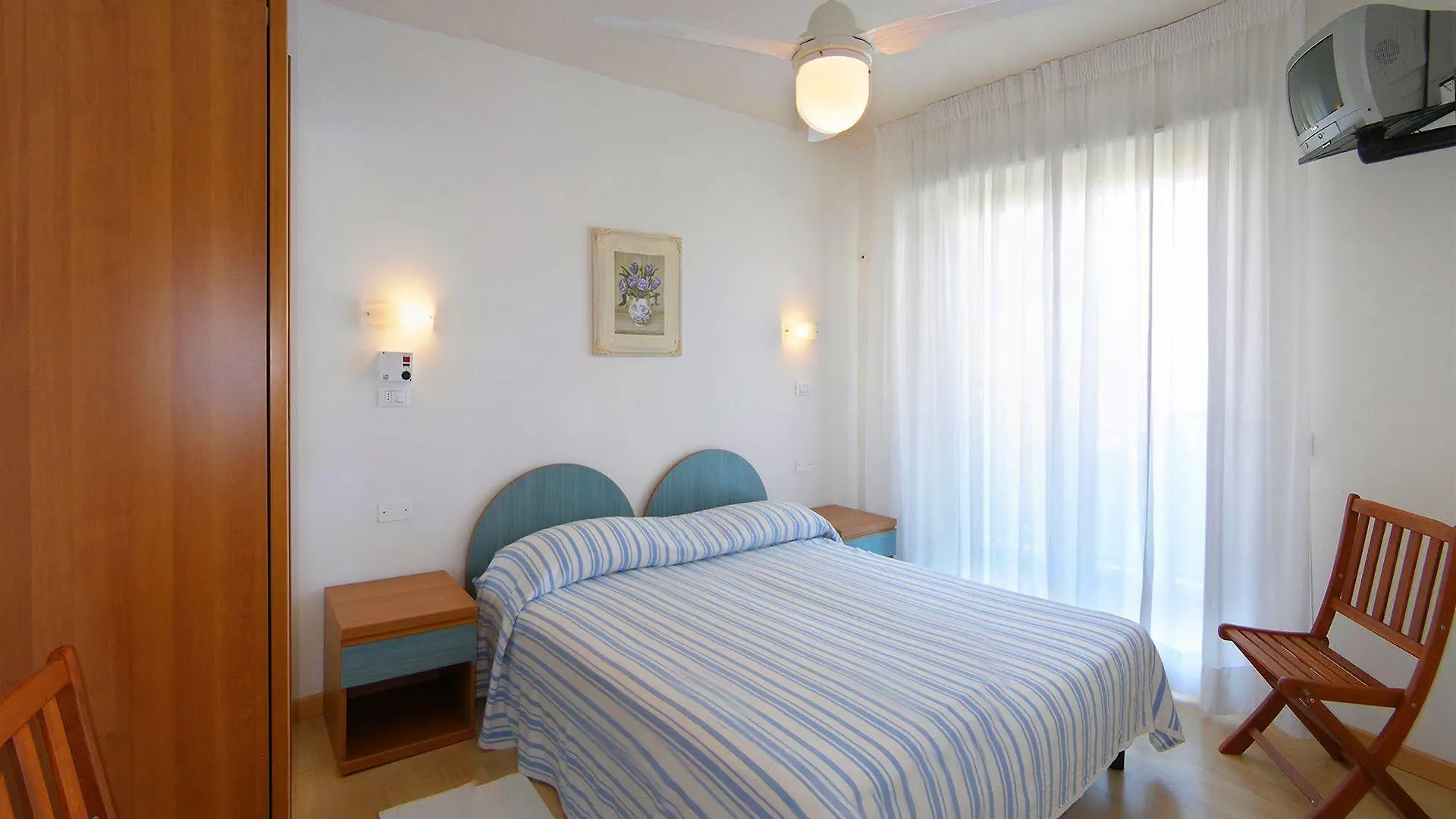 Hotel La Brezza Frontemare Lido di Jesolo 3*,  Italy