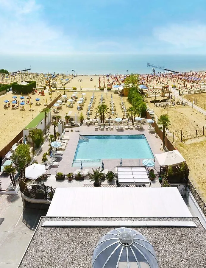 Hotel La Brezza Frontemare Lido di Jesolo 3*,  Italy