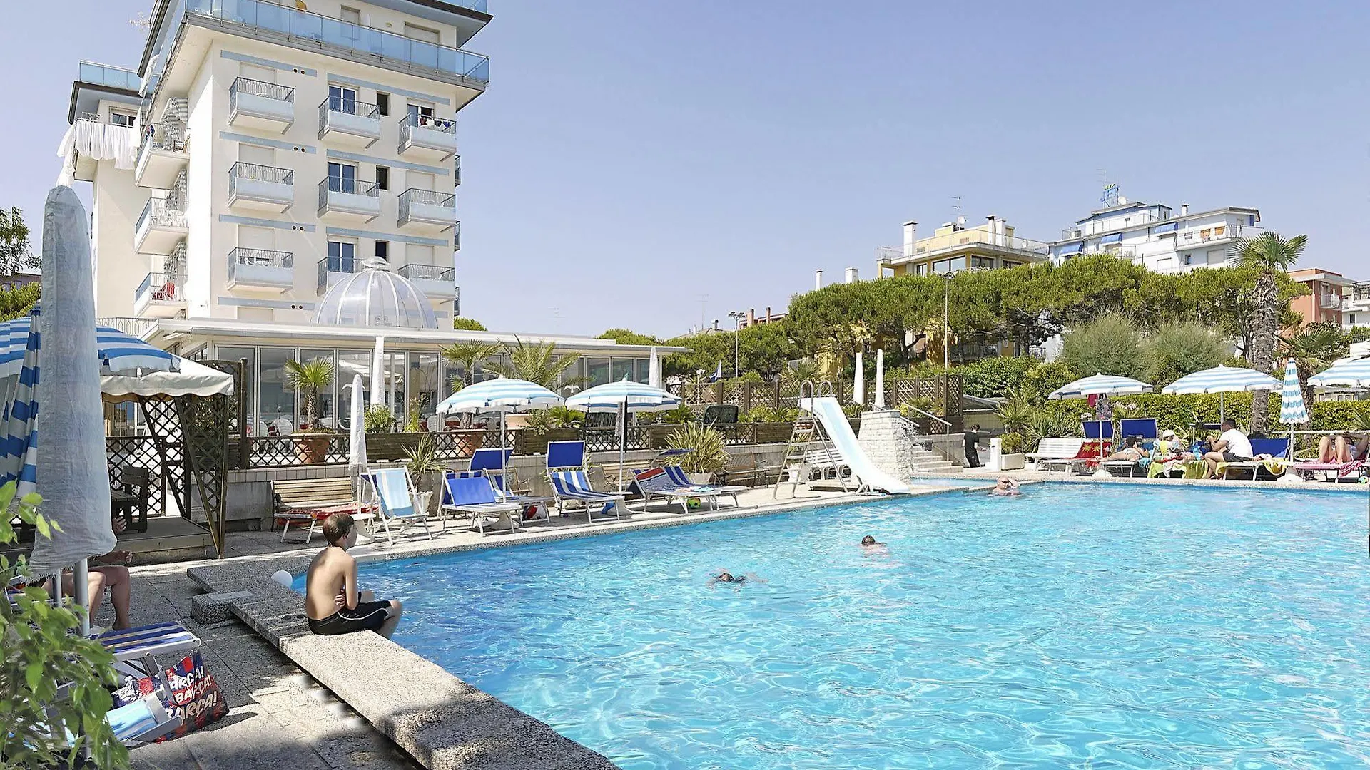 Hotel La Brezza frontemare Lido di Jesolo