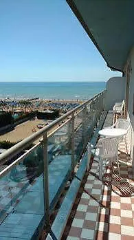 Hotel La Brezza Frontemare Lido di Jesolo